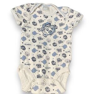 UNC Pro Edge Bodysuit Top Unisex Baby 0-3 Months Short Sleeve Fan Gear Snap